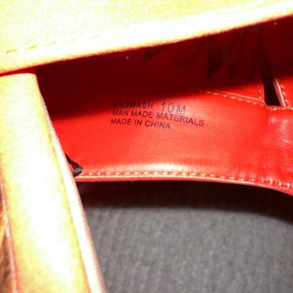 Women’s Dollhouse Wedges Burnt Orange - Picture 4 of 6